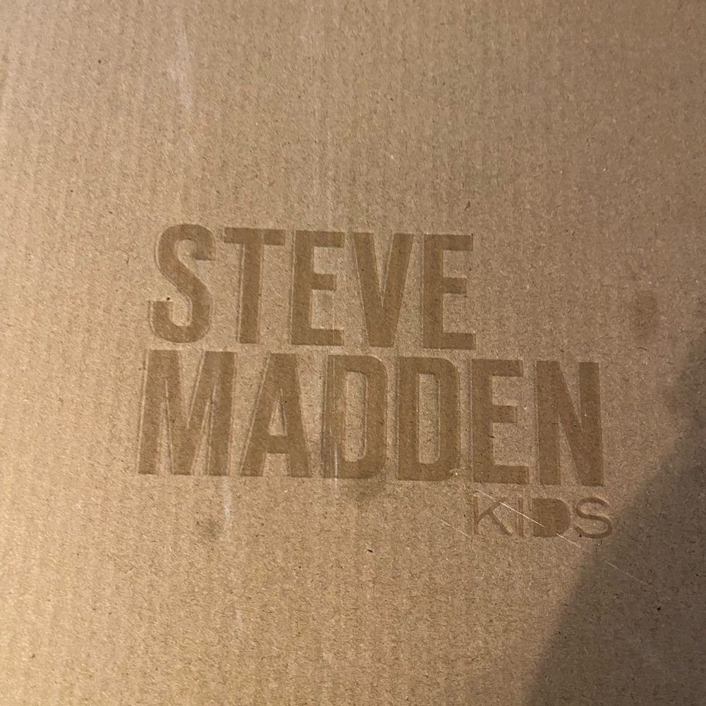 Kids Black Boot with Colorful Patches Steve Madden Sz 9 Unisex New - Picture 8 of 8